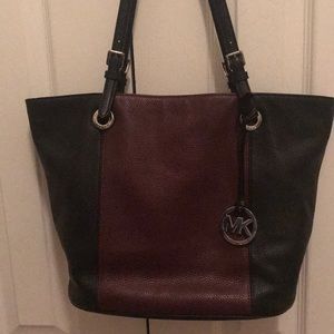 Michael Kors Lg Leather Black/Merlot Tote
